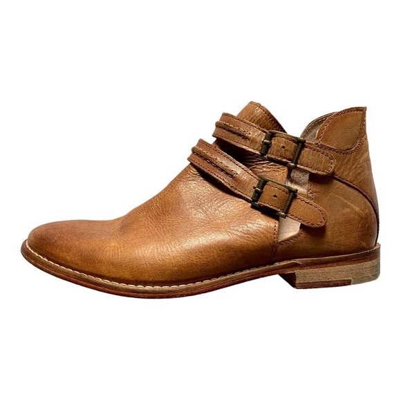 Free People Shoes - FREE PEOPLE Braeburn Ankle Bootie Tobacco Size 36 / Size 6 (EUC)